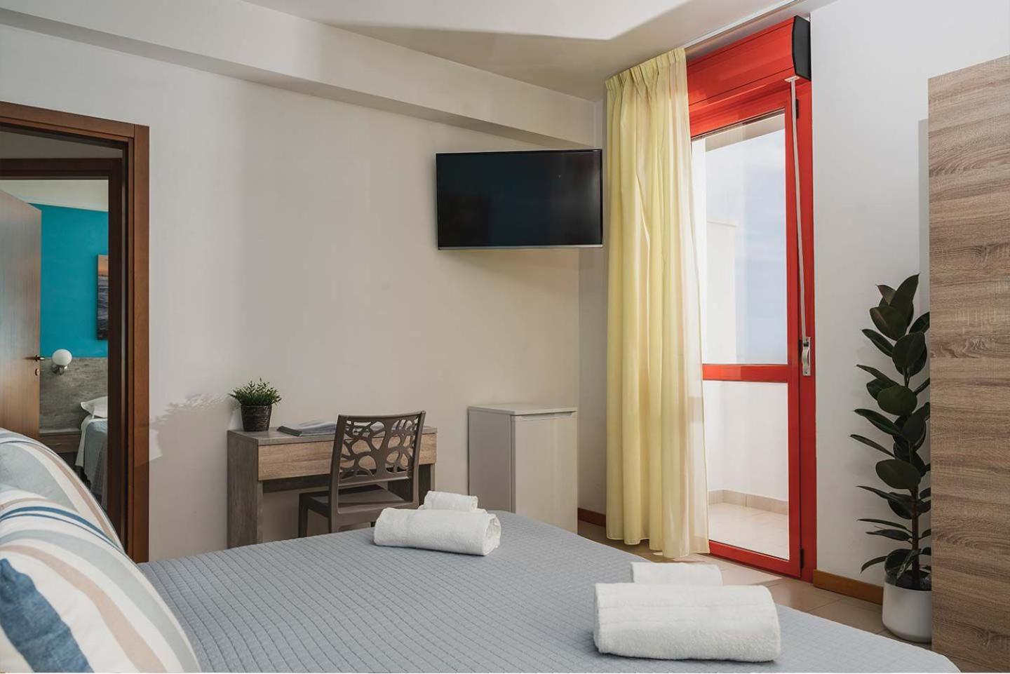 Hotel Club La Villa Мартинсикуро Екстериор снимка